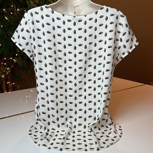 🍍ANN TAYLOR PINEAPPLE SHORT SLEEVE SCOOP NECK TOP SIZE EXTRA SMALL PETITE🍍 - Picture 11 of 16